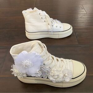 New w/ box Azalea Wang Pennylane lace up high sneakers women’s Sz 9 Y2K inspired